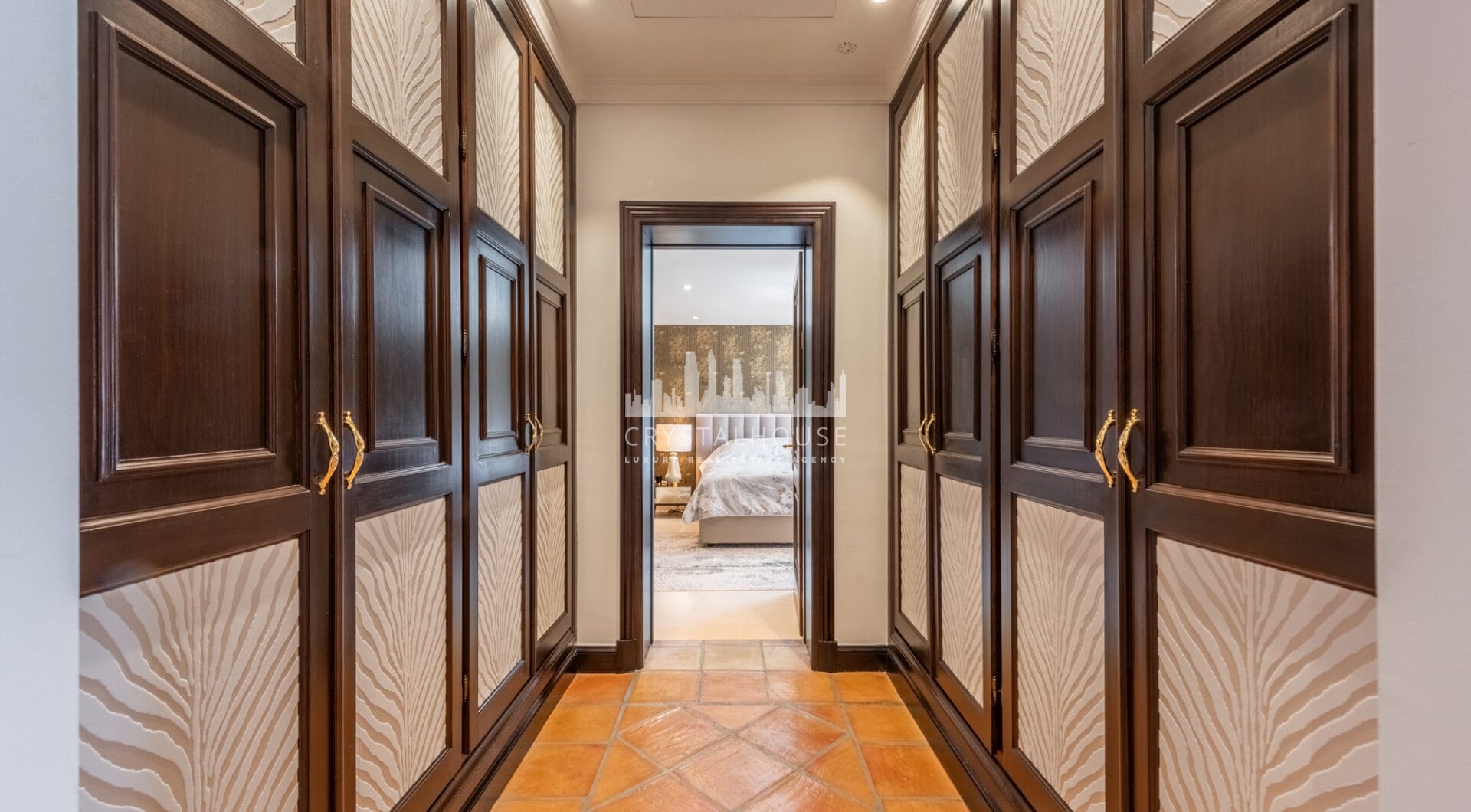 Wonderful villa in La Zagaleta, with sea views and an indoor swimming pool and SPA!