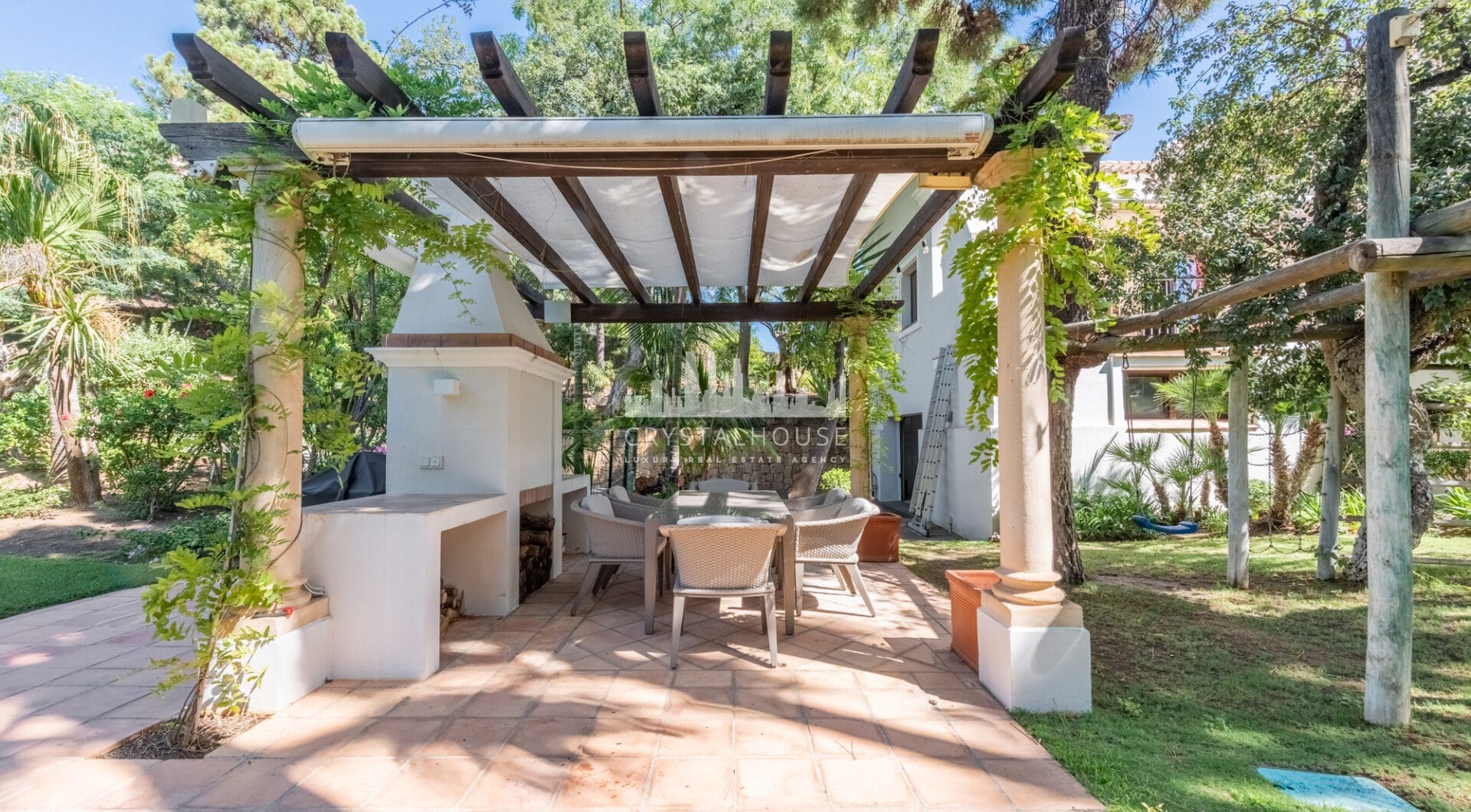 Wonderful villa in La Zagaleta, with sea views and an indoor swimming pool and SPA!