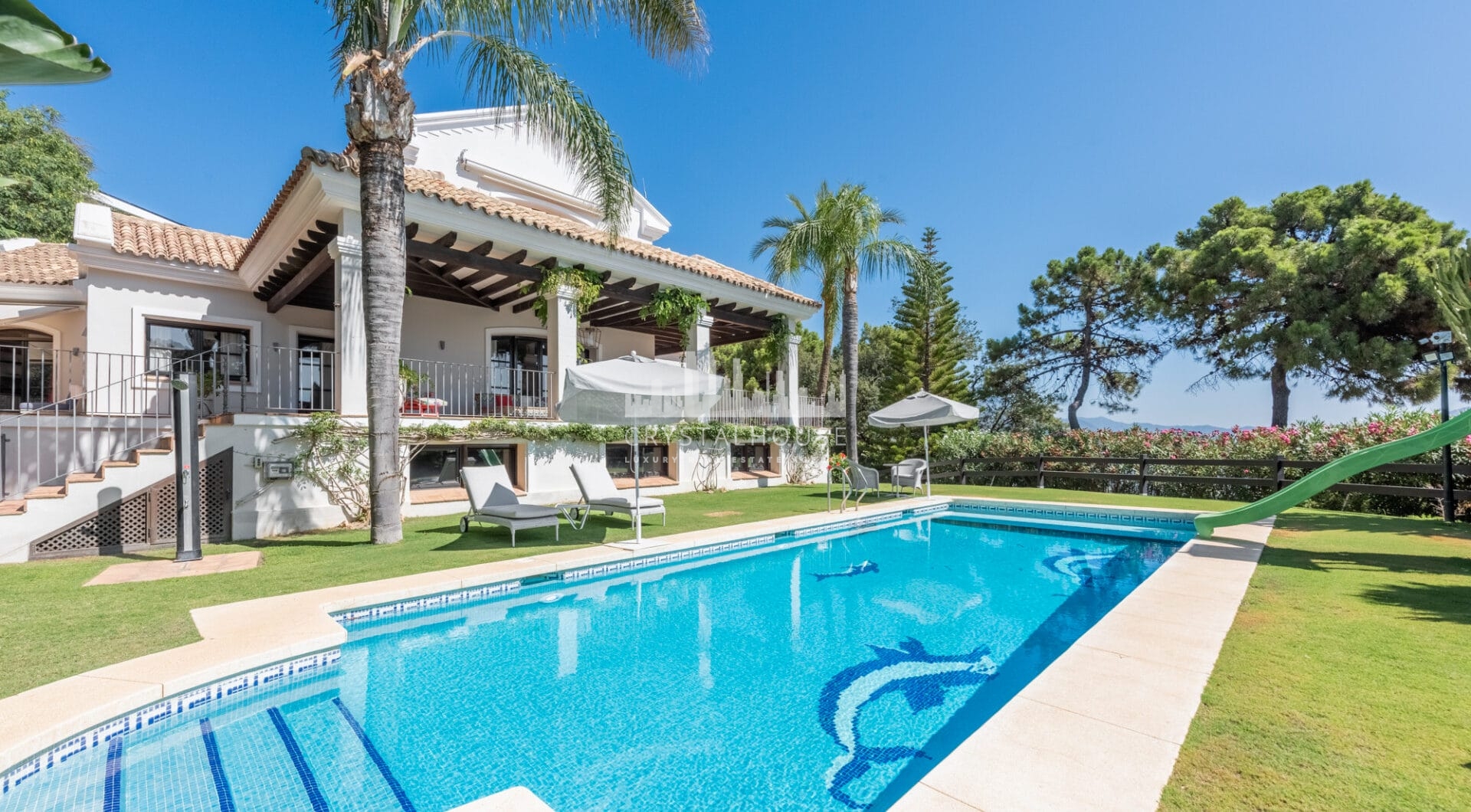 Wonderful villa in La Zagaleta, with sea views and an indoor swimming pool and SPA!