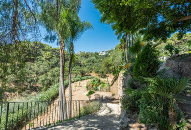 Wonderful villa in La Zagaleta, with sea views and an indoor swimming pool and SPA!
