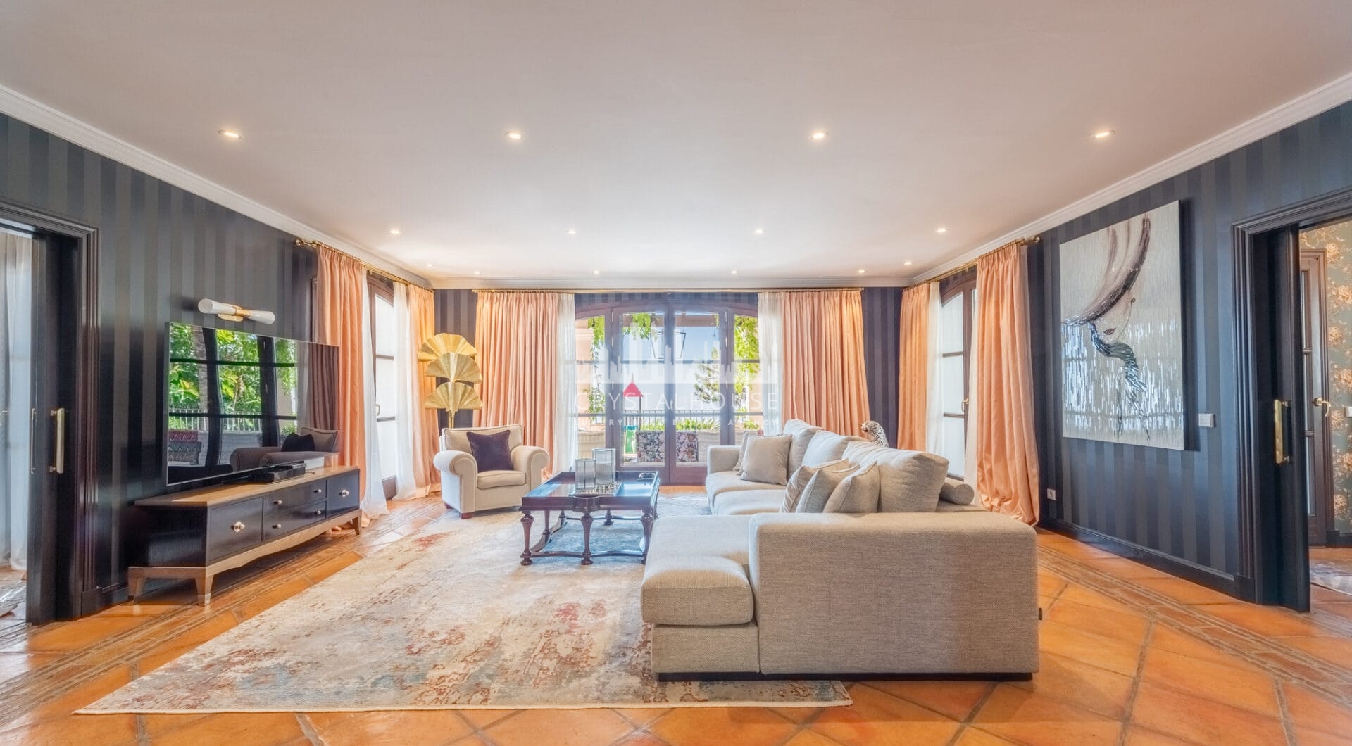 Wonderful villa in La Zagaleta, with sea views and an indoor swimming pool and SPA!