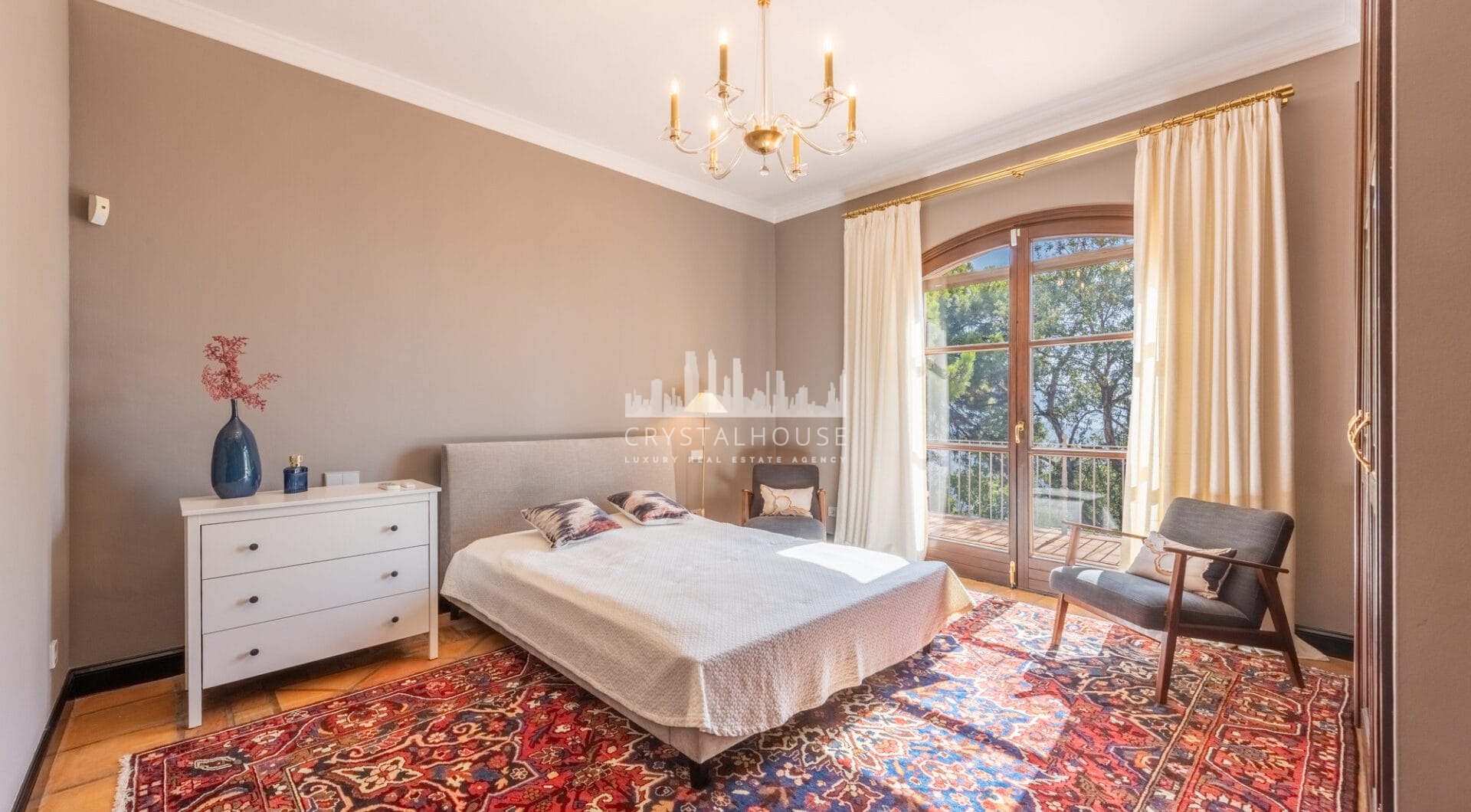 Wonderful villa in La Zagaleta, with sea views and an indoor swimming pool and SPA!