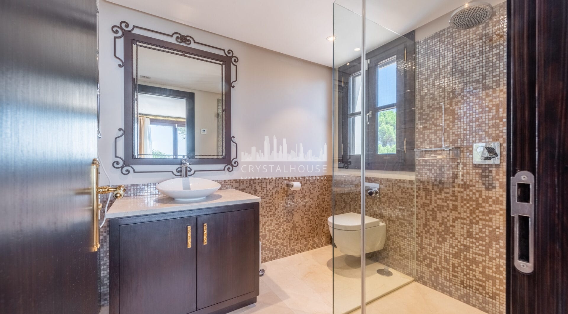 Wonderful villa in La Zagaleta, with sea views and an indoor swimming pool and SPA!