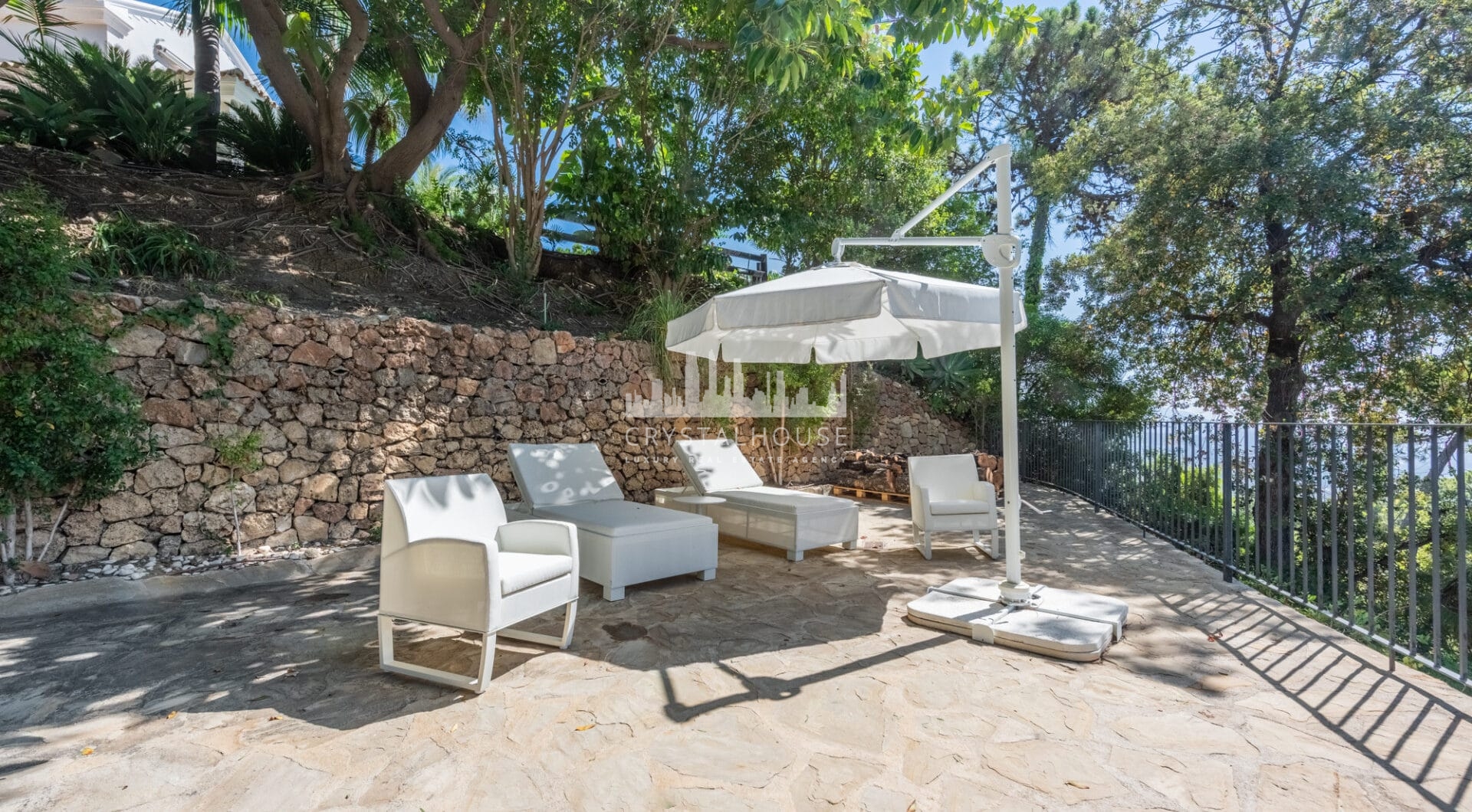 Wonderful villa in La Zagaleta, with sea views and an indoor swimming pool and SPA!