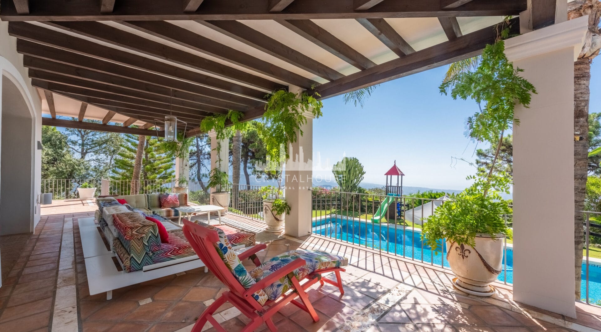 Wonderful villa in La Zagaleta, with sea views and an indoor swimming pool and SPA!