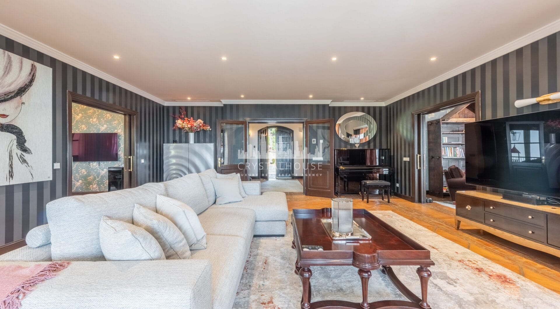 Wonderful villa in La Zagaleta, with sea views and an indoor swimming pool and SPA!