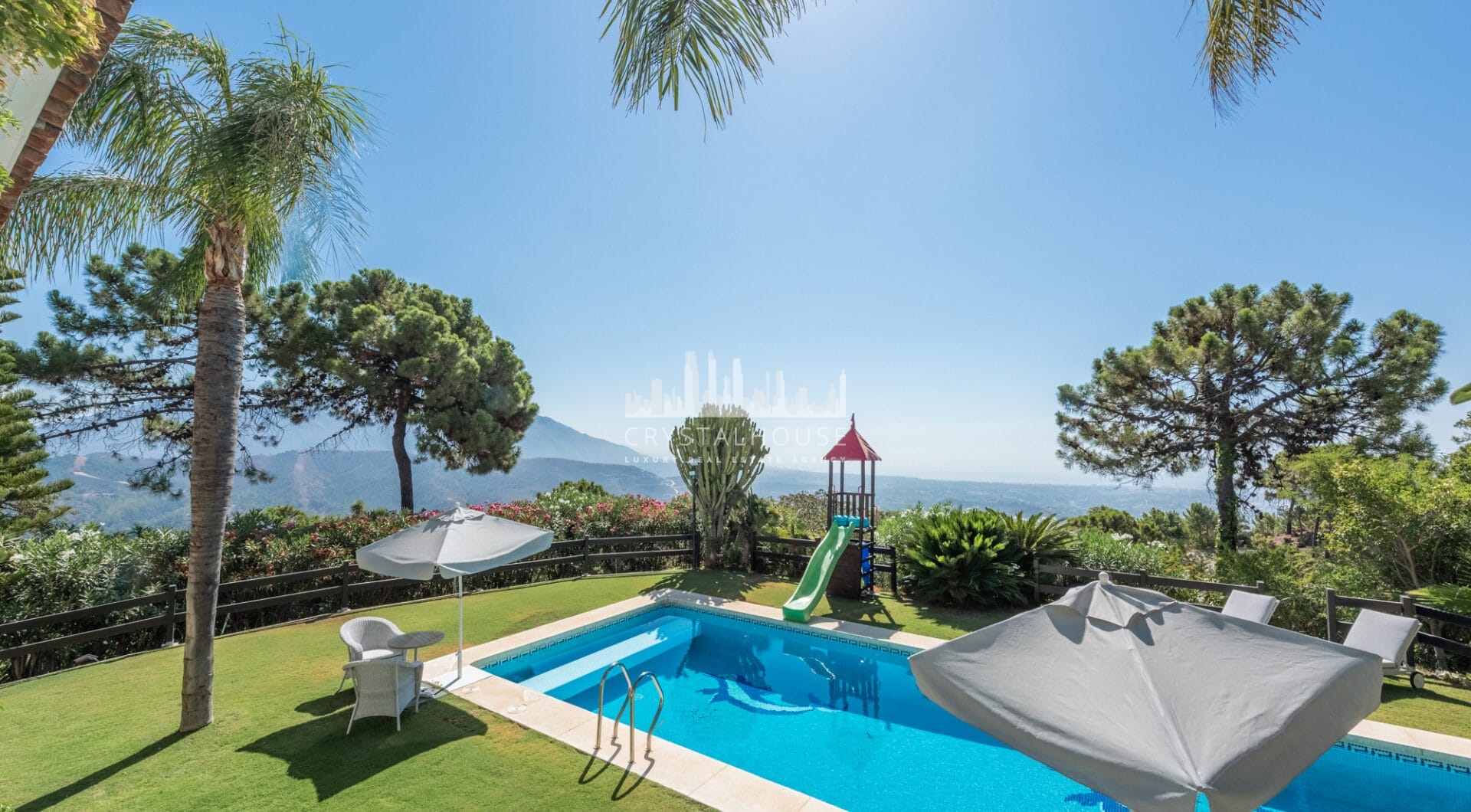 Wonderful villa in La Zagaleta, with sea views and an indoor swimming pool and SPA!