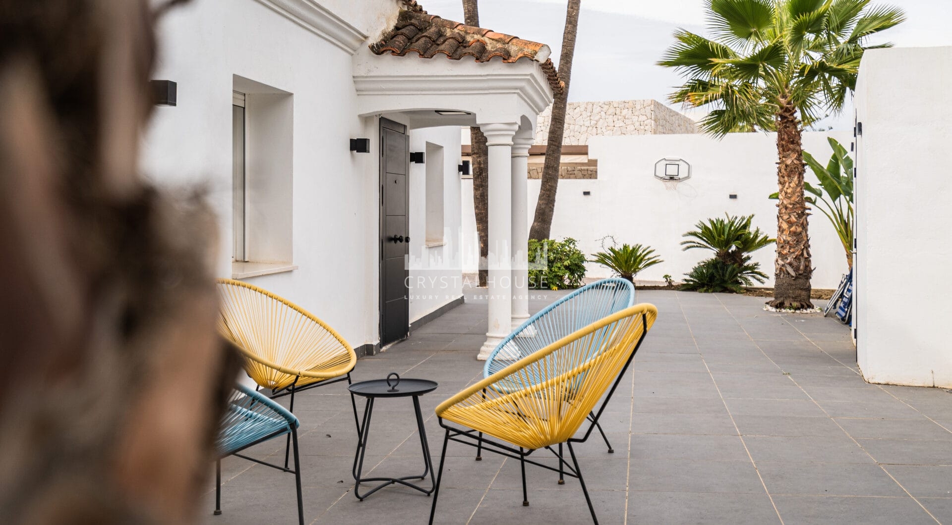 Investment villa in El Rosario - walking distance to everything!