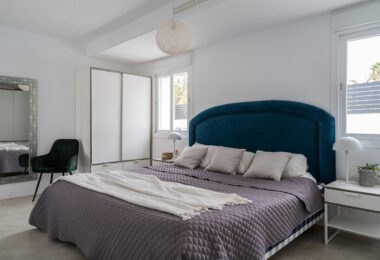 Investment villa in El Rosario - walking distance to everything!