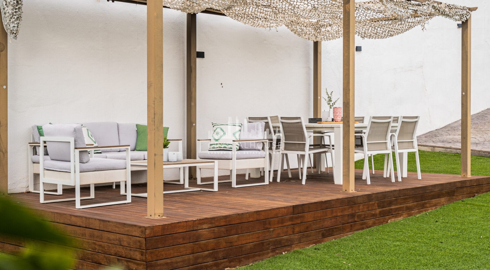 Investment villa in El Rosario - walking distance to everything!
