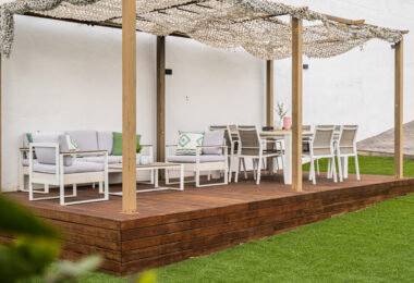Investment villa in El Rosario - walking distance to everything!