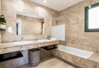 Fantastic beachside penthouse with two terraces and sea views!