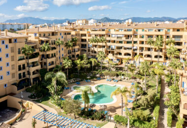 Fantastic beachside penthouse with two terraces and sea views!