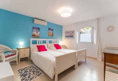 Charming 4 bed Villa with Beautiful Ambiance and Excellent Location