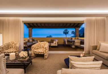Rio Real Beachfront duplex penthouse