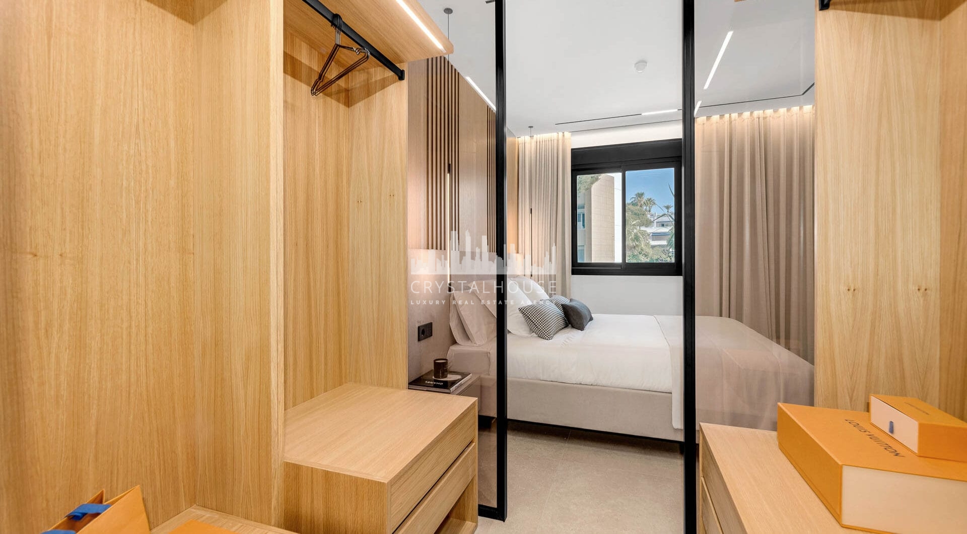Apartment El Trebol - luxury Smart Apartment in Prime Nueva Andalucía – Perfect as a rental Investment or Modern Living