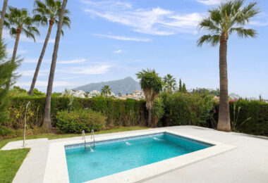 Exquisite Andalusian Villa in Los Naranjos Hill Club