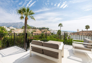 Exquisite Andalusian Villa in Los Naranjos Hill Club