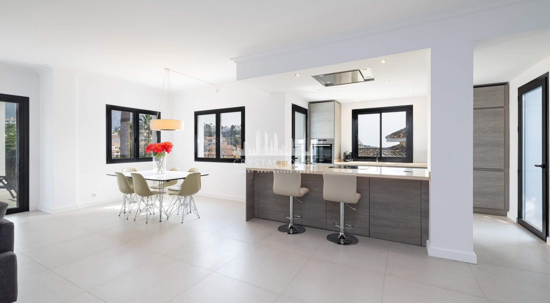 Exquisite Andalusian Villa in Los Naranjos Hill Club