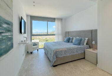 Contemporary penthouse with terrace and solarium both with panoramic views of the Mediterranean Sea in top location