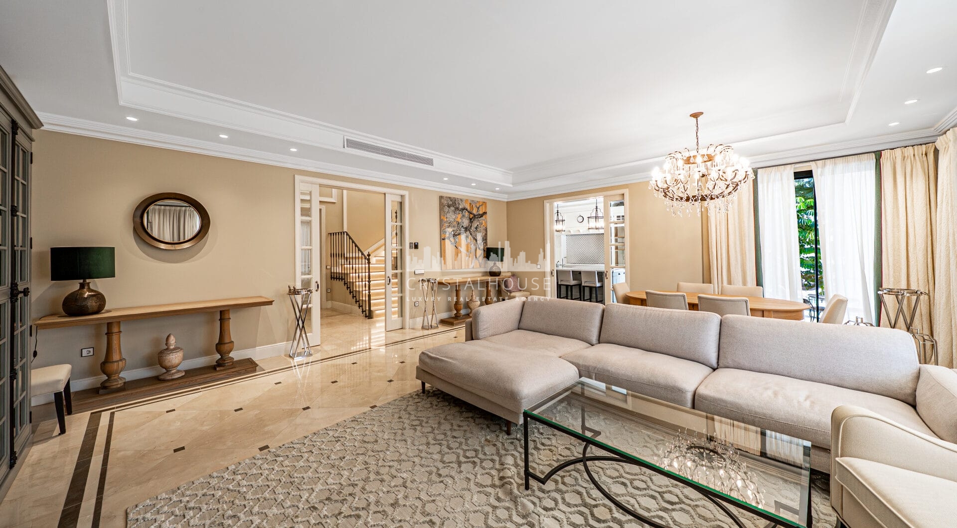 Stunning Villa for Sale in the Prestigious Los Flamingos Residential Area