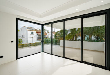Modern Villa Rio Verde, Golden Mile, just 100 m from the beach
