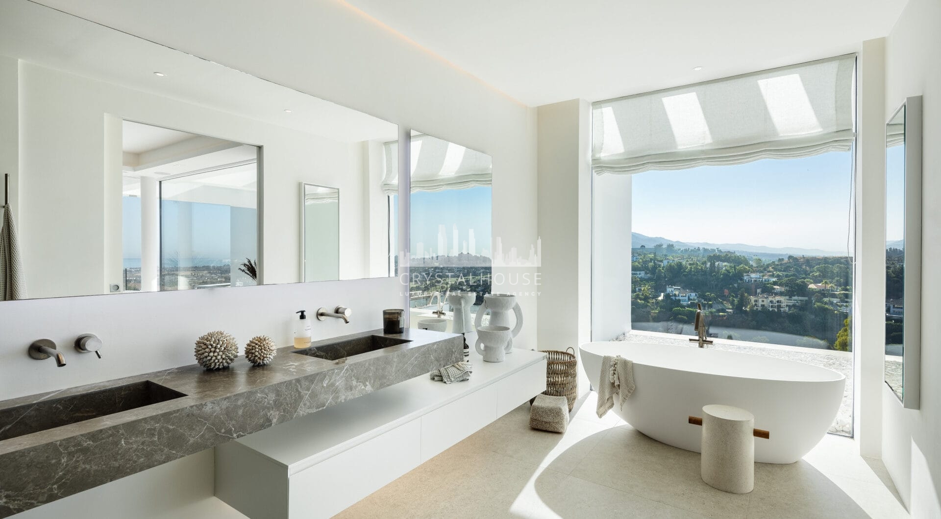 LUXURY VILLA MIKA