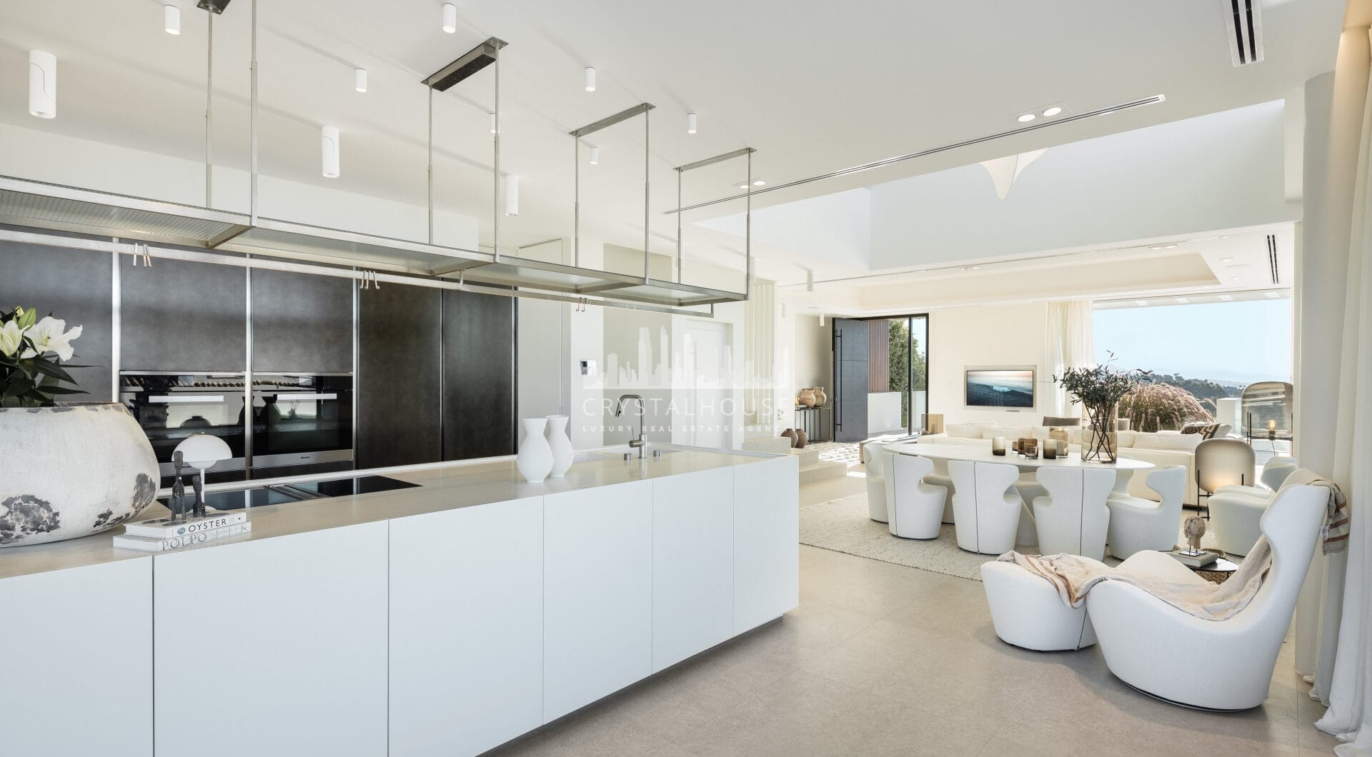 LUXURY VILLA MIKA