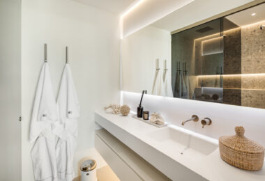 LUXURY VILLA MIKA