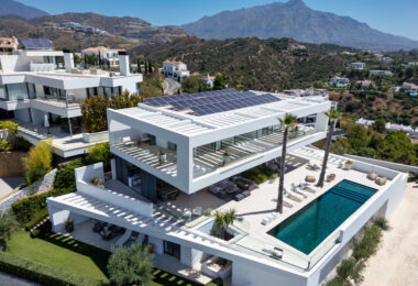 LUXURY VILLA MIKA
