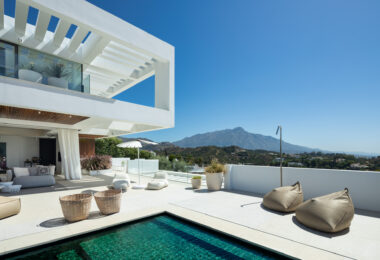 LUXURY VILLA MIKA