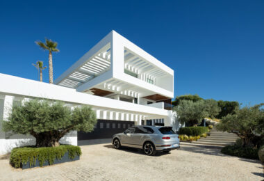 LUXURY VILLA MIKA