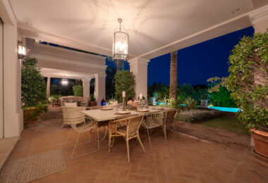 Stunning luxury mansion in Guadalmina Baja for rent, Marbella