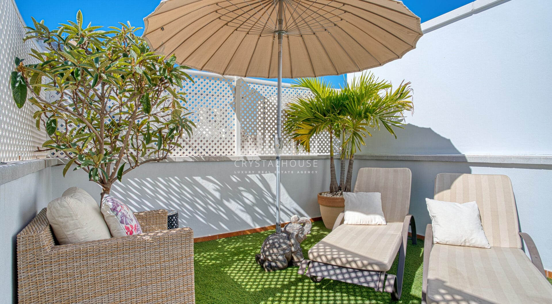 Exceptional four bedroom townhouse located in the heart of Marbella Center