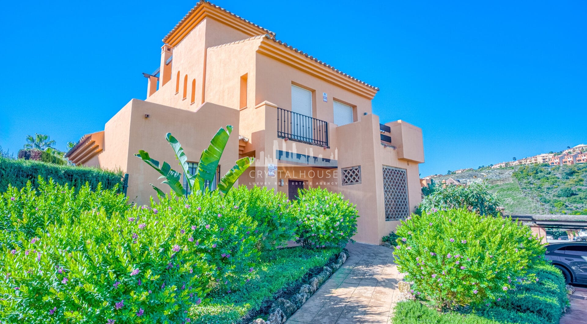 Incredible four bedroom, south west facing townhouse in the gated community, Paraiso Bellevue