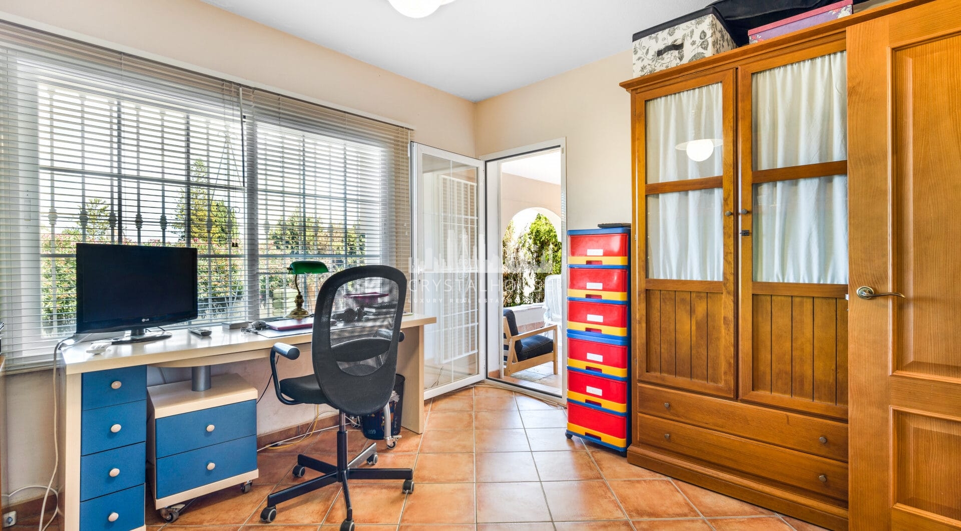 Excellent four bedroom south facing villa in a residential area of Guadalmina Alta - with partial sea views
