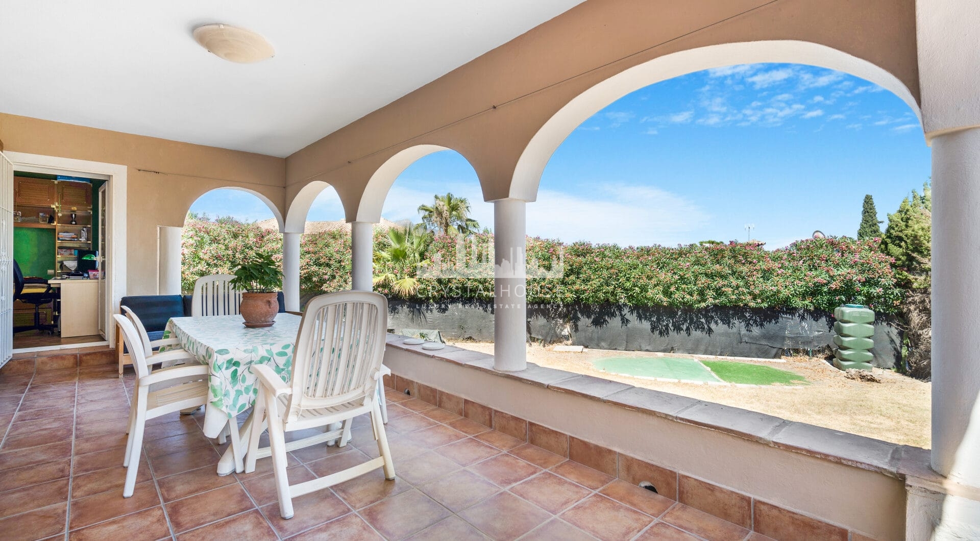 Excellent four bedroom south facing villa in a residential area of Guadalmina Alta - with partial sea views
