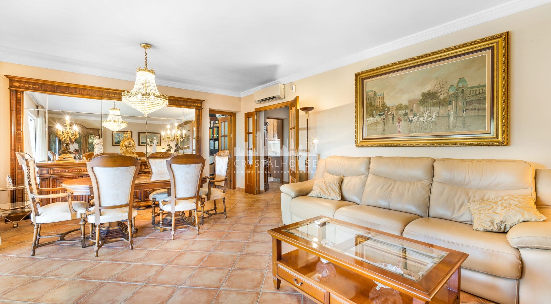 Excellent four bedroom south facing villa in a residential area of Guadalmina Alta - with partial sea views