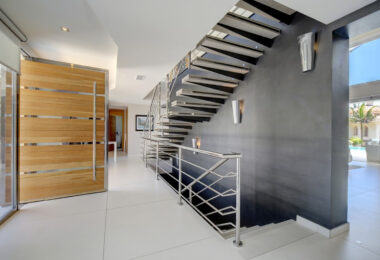 Stunning five-bedroom villa in the exclusive Golf Valley of Nueva Andalucia, Marbella