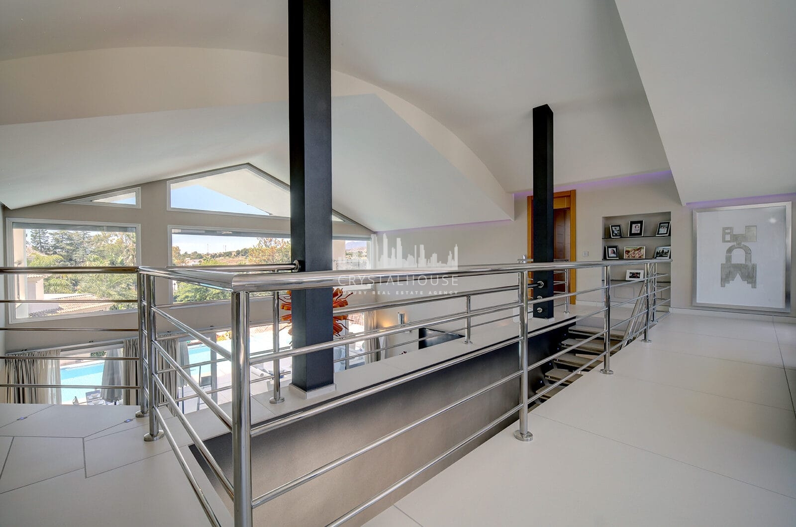 Stunning five-bedroom villa in the exclusive Golf Valley of Nueva Andalucia, Marbella