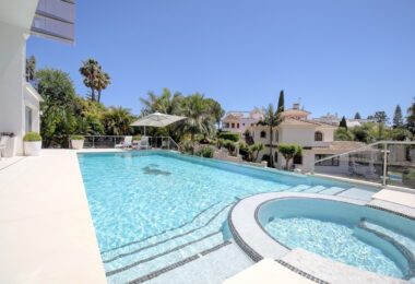 Stunning five-bedroom villa in the exclusive Golf Valley of Nueva Andalucia, Marbella