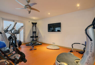 Stunning five-bedroom villa in the exclusive Golf Valley of Nueva Andalucia, Marbella