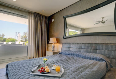 Stunning five-bedroom villa in the exclusive Golf Valley of Nueva Andalucia, Marbella