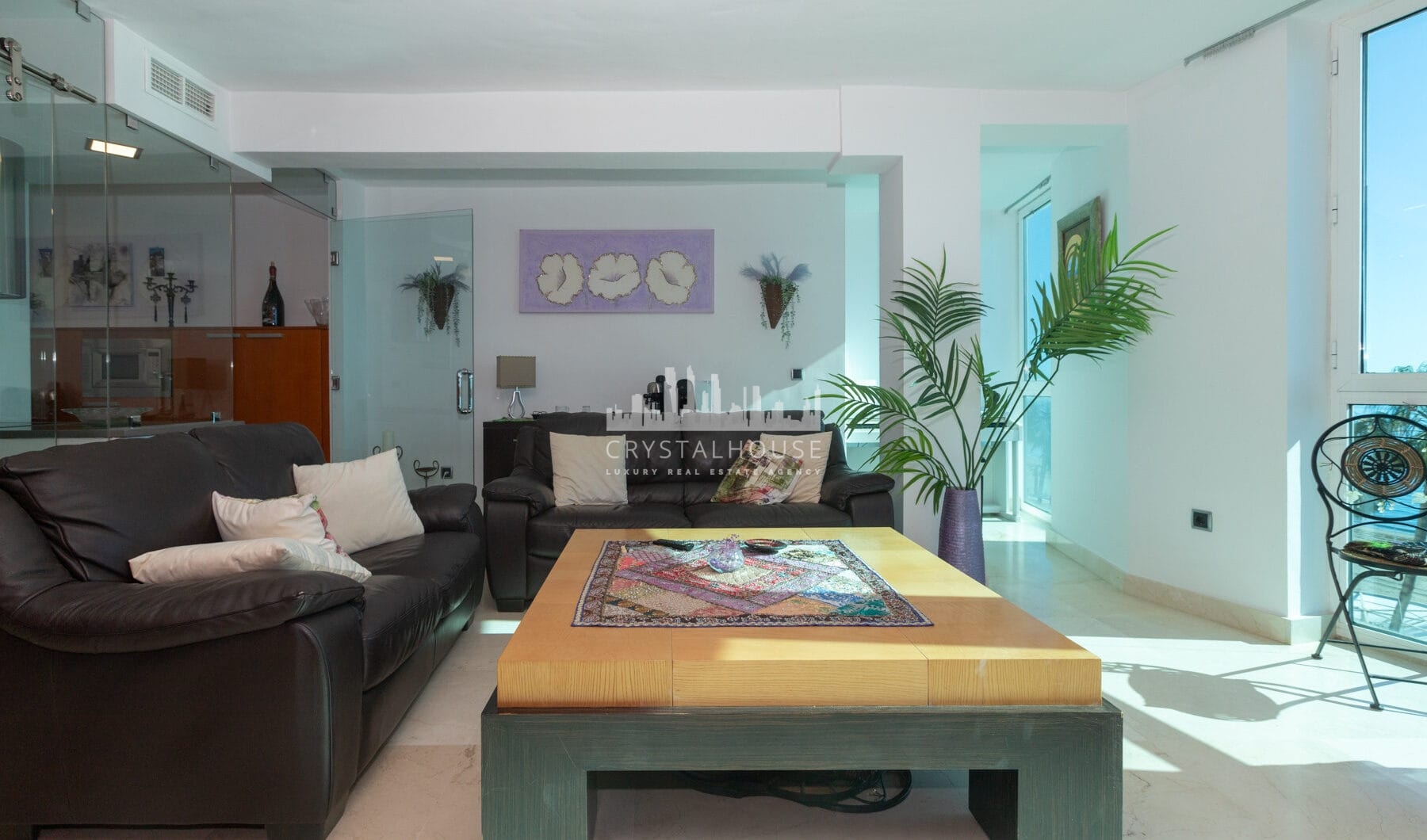 Beachfront apartment on Avd. España, Estepona
