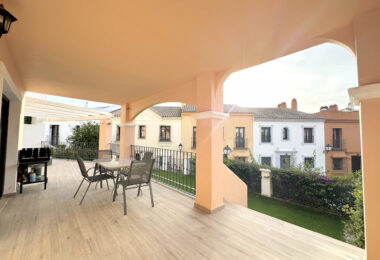Elegant Three-Bedroom House in El Paraiso, Estepona
