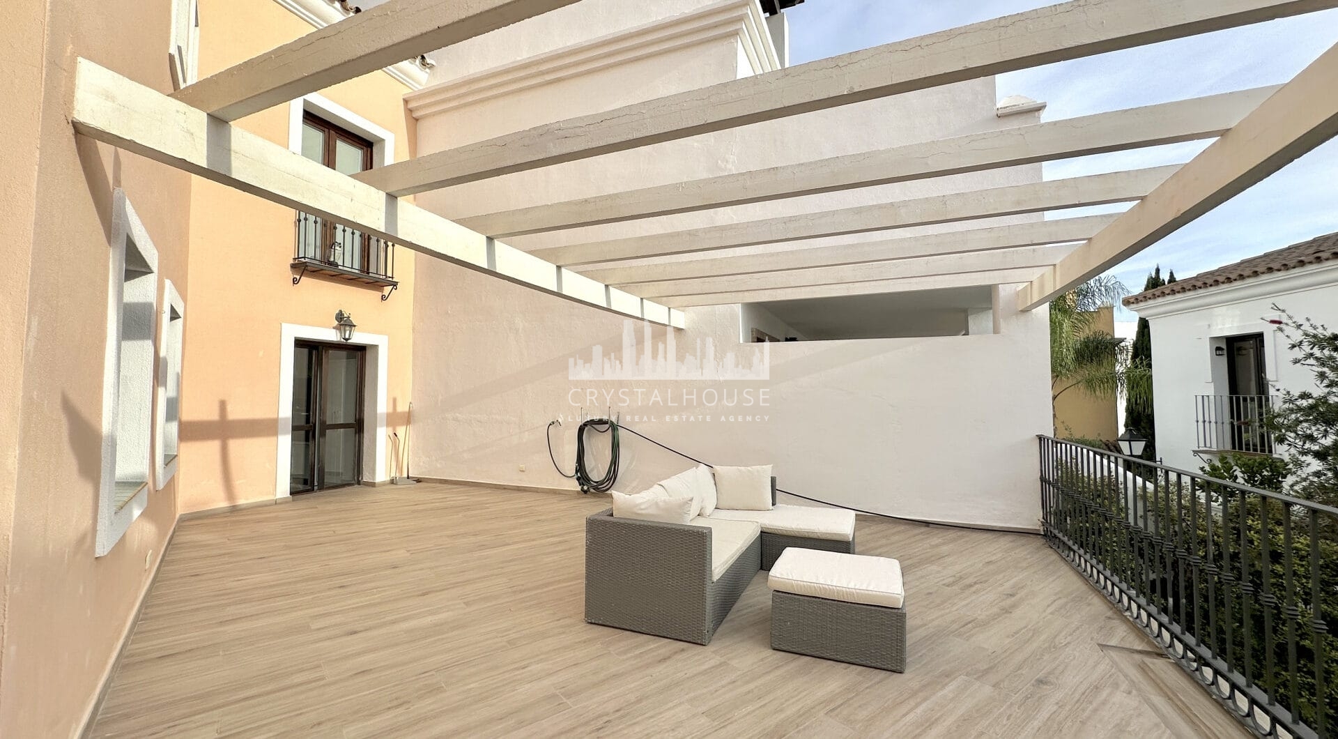 Elegant Three-Bedroom House in El Paraiso, Estepona