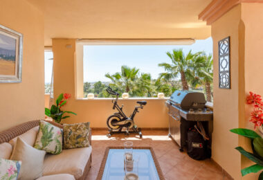 Sea View Apartment, Cumbres del Rodeo, Nueva Andalucía