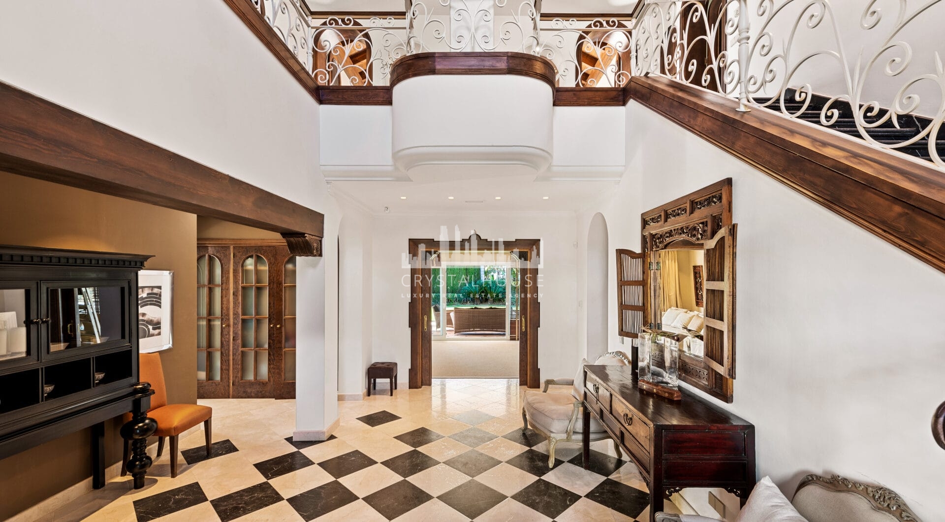 Villa Haveli - Traditional Villa with Sea Views in Fantastic Location