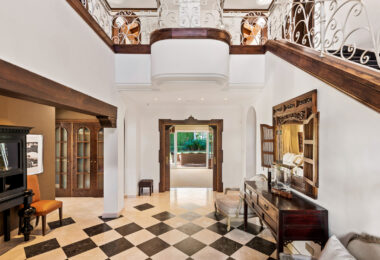 Villa Haveli - Traditional Villa with Sea Views in Fantastic Location