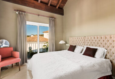 Villa Haveli - Traditional Villa with Sea Views in Fantastic Location